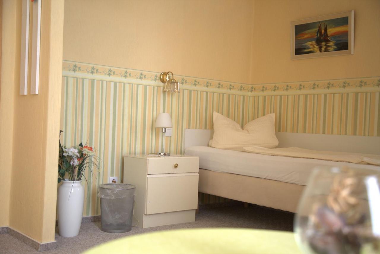 Villa Zur Schoenen Aussicht Bad Salzuflen Esterno foto